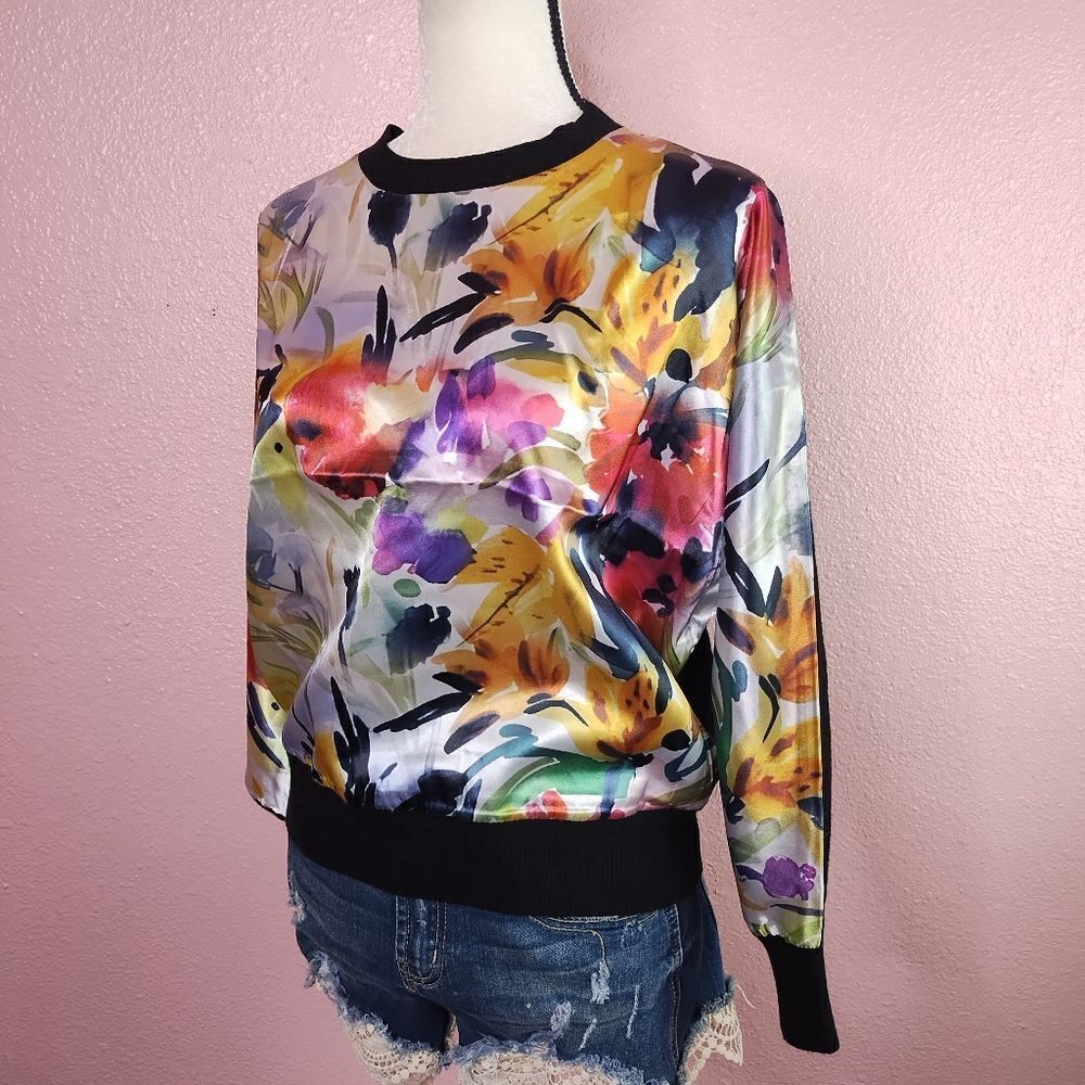 Sioni Floral Satin Crew Neck Sweater in Multicolor with Black Trim